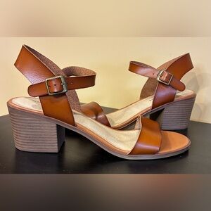 Rock & Candy By Zigi Roselyn Leather Block Heal Sandal Brown SZ. 10